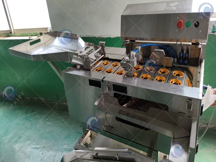 egg breaking machine